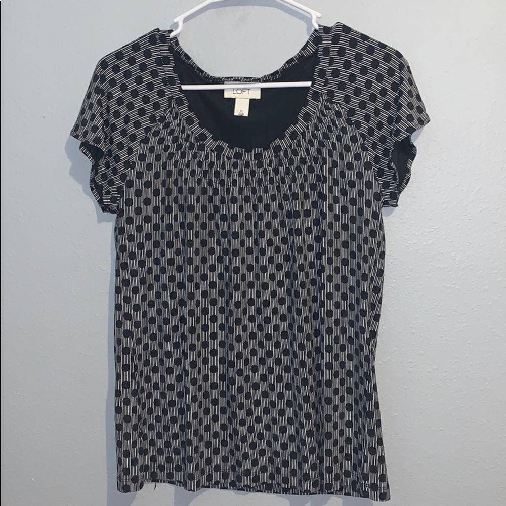 3/$25 Ann Taylor LOFT polkadot/striped top